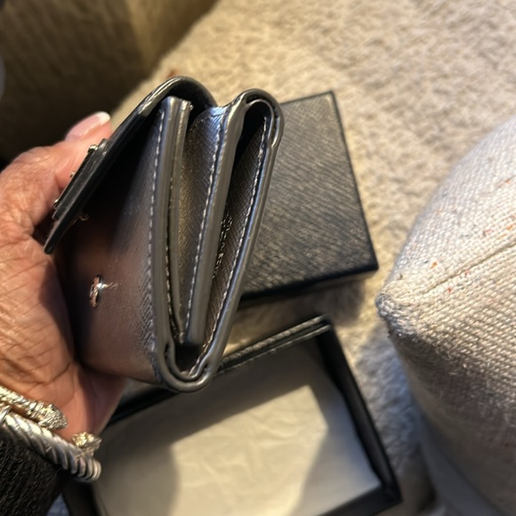 Prada all inclusive mini compact wallet..Like New🥳🥳❌❌ - Picture 5 of 8